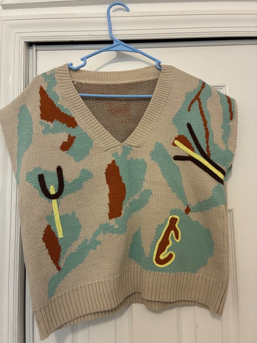Beige Abstract Pattern V-Neck Sweater Vest size Large
